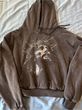 Grey Graphic Pullover Hoodie - tag says large but fits like medium
